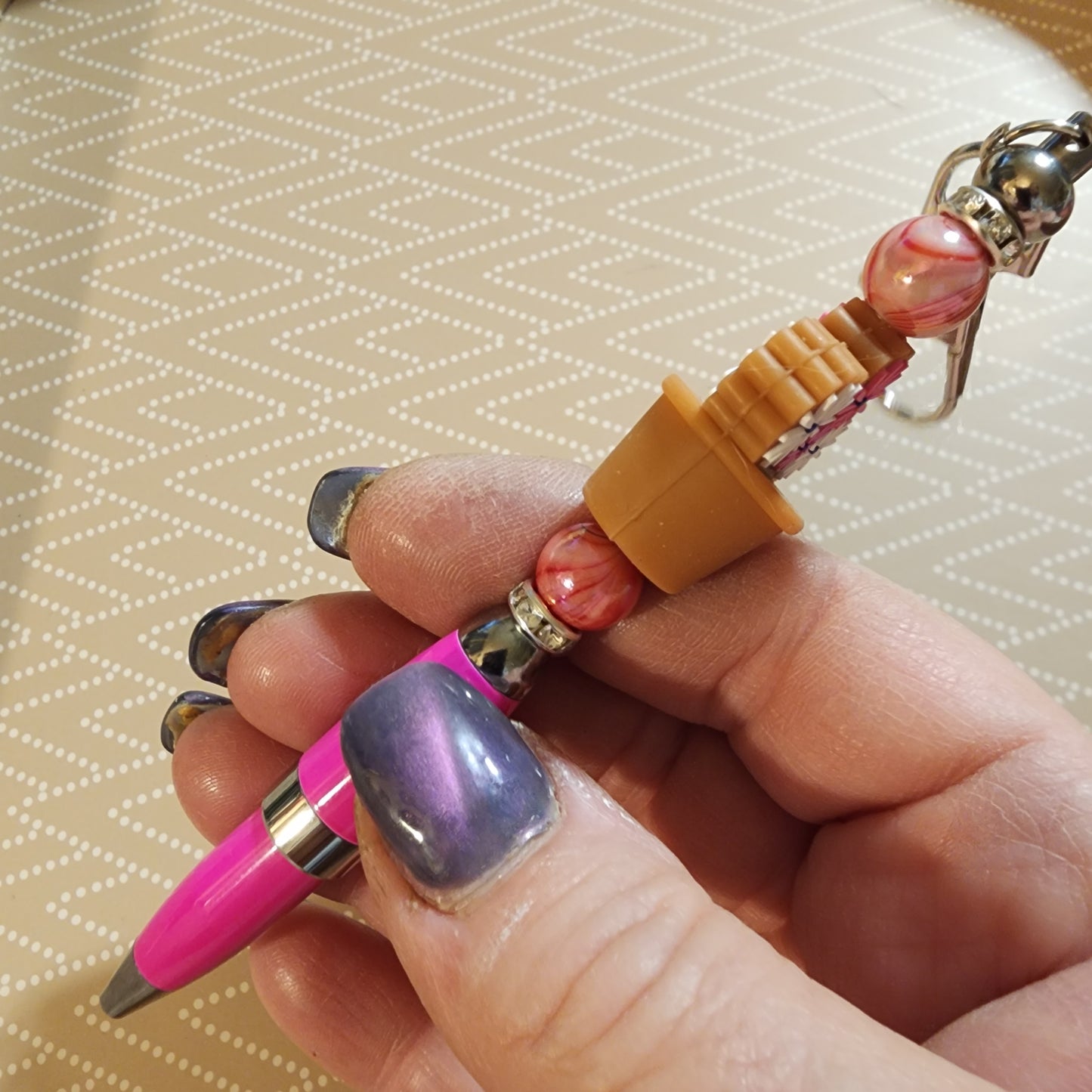 Hand beaded clip-on pen (hot pink)